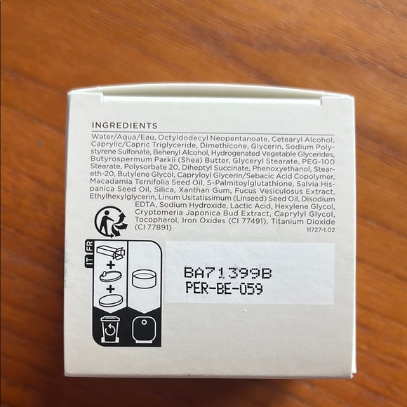 NEW IN BOX Perricone MD Smoothing & Brightening Under-Eye Cream - full size - Picture 5 of 7